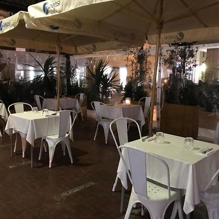 Acquapazza Restaurant & Room San Benedetto del Tronto Exterior photo